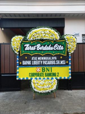 Papan Bunga Duka di Tarano