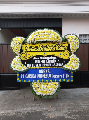 Papan Bunga Duka di Tarano