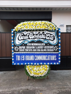 Papan Bunga Duka di Tarano